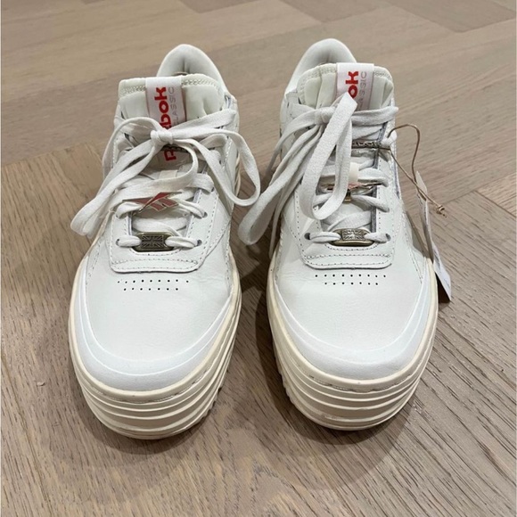 Brand new! Reebok Club C double Geo sneakers size 7 - Picture 3 of 5